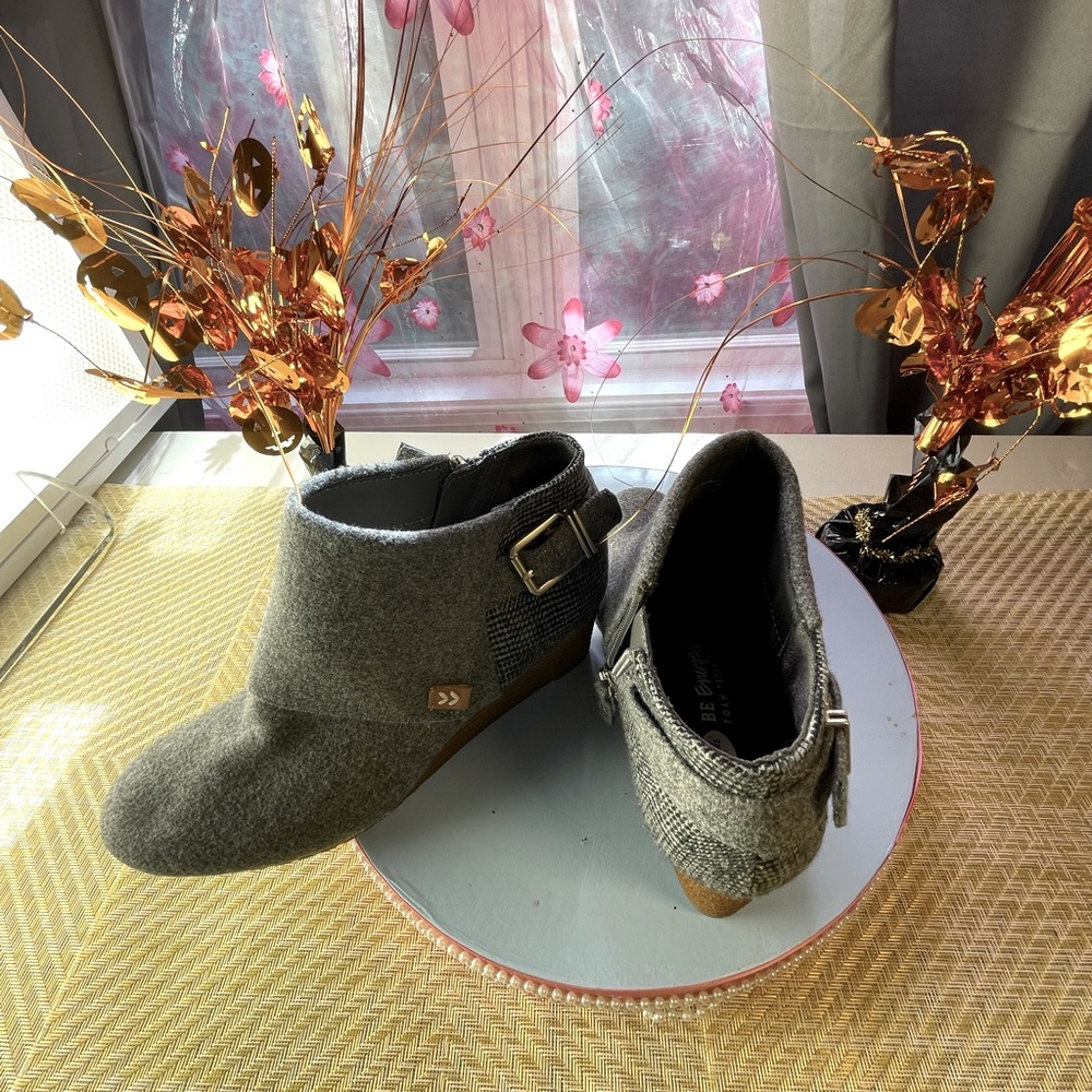 Dr. Scholls  Lades boots.
